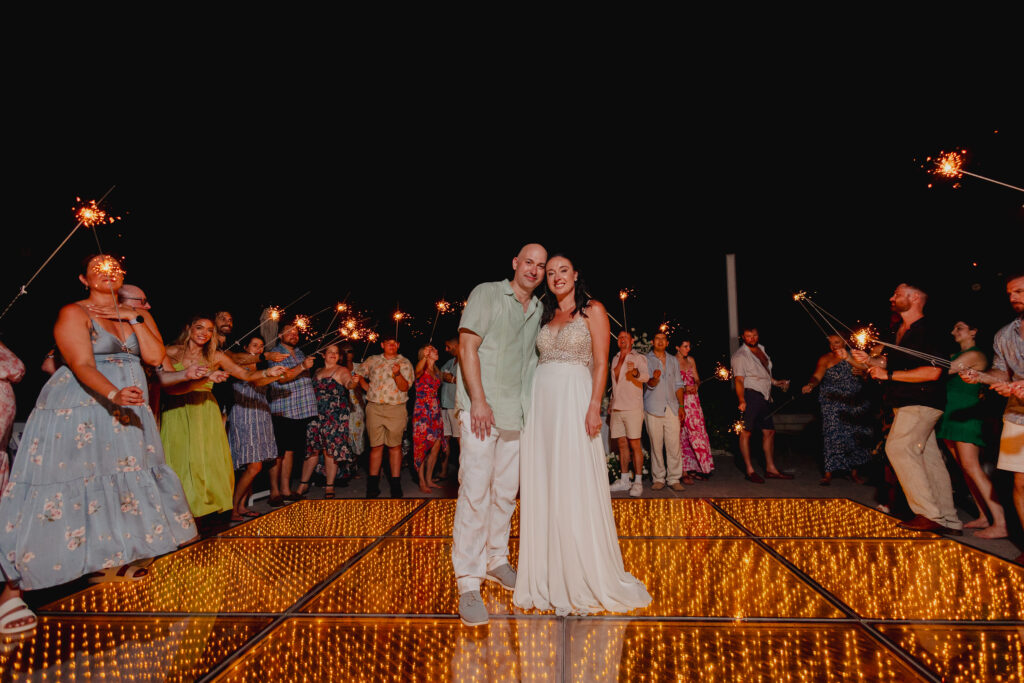 Greg and Megan on dance floor for last song.